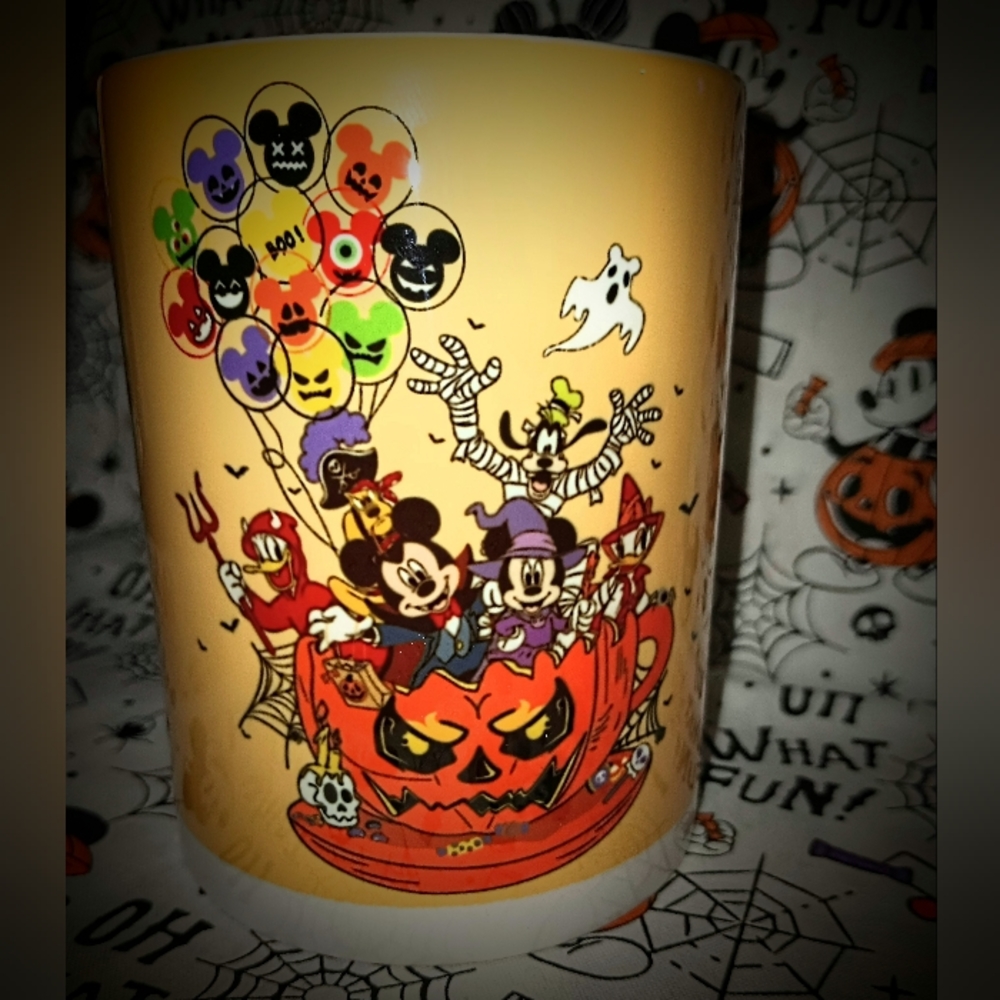 NEW! 15OZ ORANGE PASTEL HALLOWEEN DISNEY MUG!